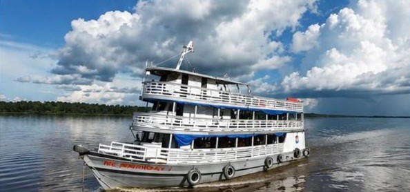 Barco Missionário Mão Amiga 1
